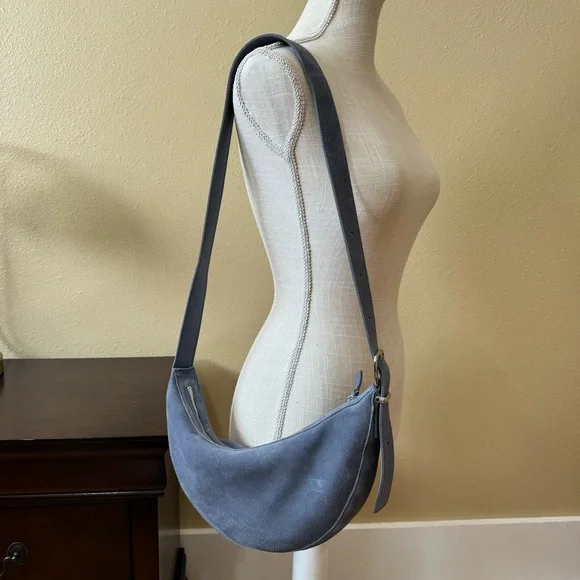 Madewell The Essential Sling Crossbody Bag - Picture 1 of 5